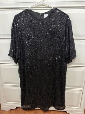 H&M Black Sequin Short Sleeve Shift Dress